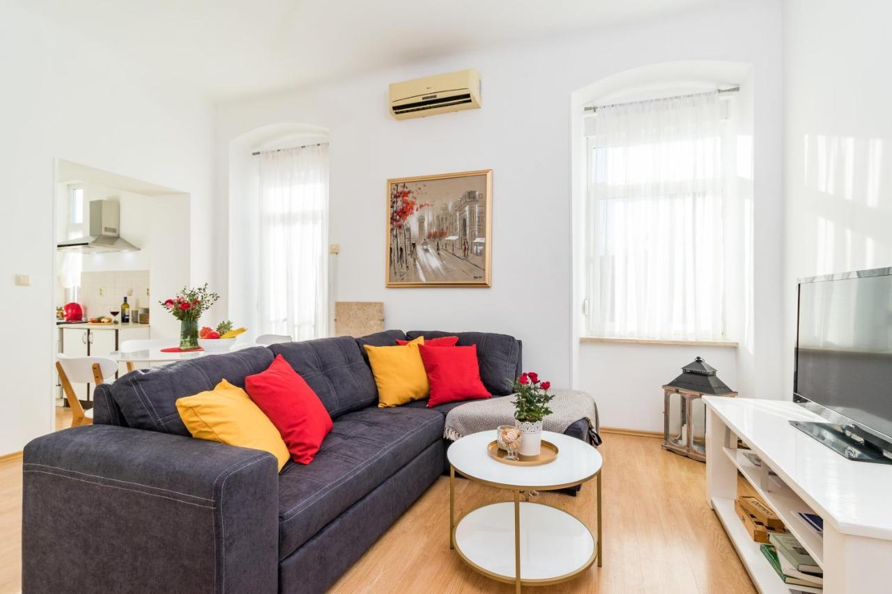 Apartman Lussi プーラ エクステリア 写真