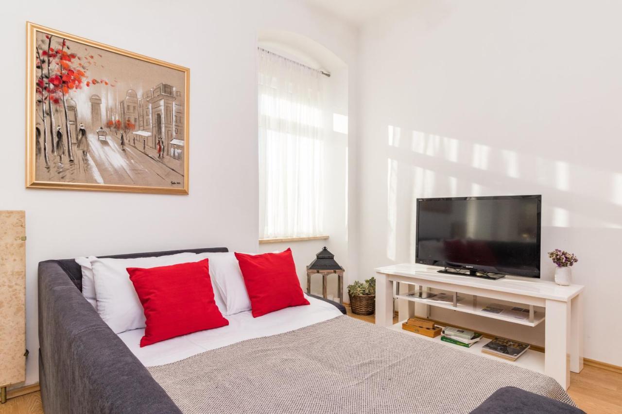 Apartman Lussi プーラ エクステリア 写真