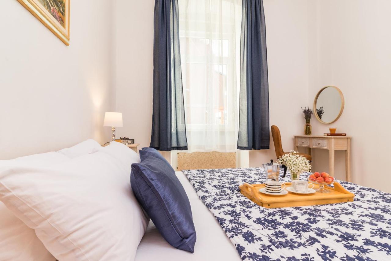 Apartman Lussi プーラ エクステリア 写真