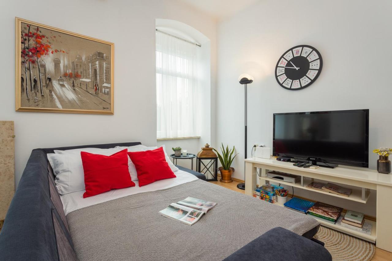 Apartman Lussi プーラ エクステリア 写真