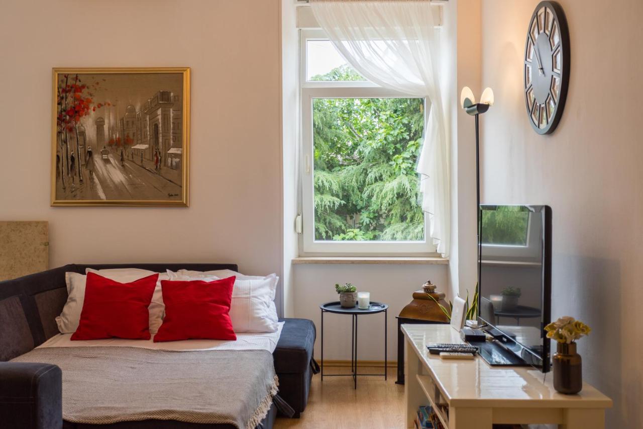 Apartman Lussi プーラ エクステリア 写真