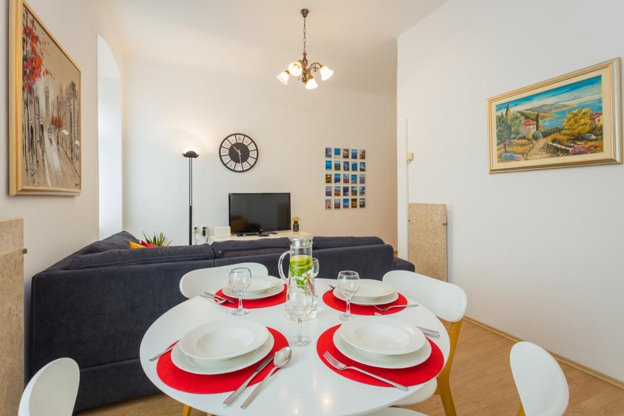 Apartman Lussi プーラ エクステリア 写真